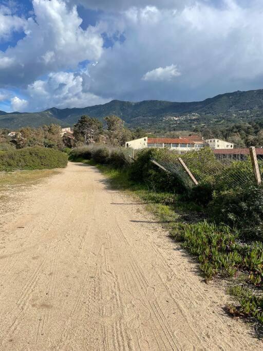 La Belle Vie F4 Bord De Plage Avec Jardin Calcatoggio  Exteriör bild